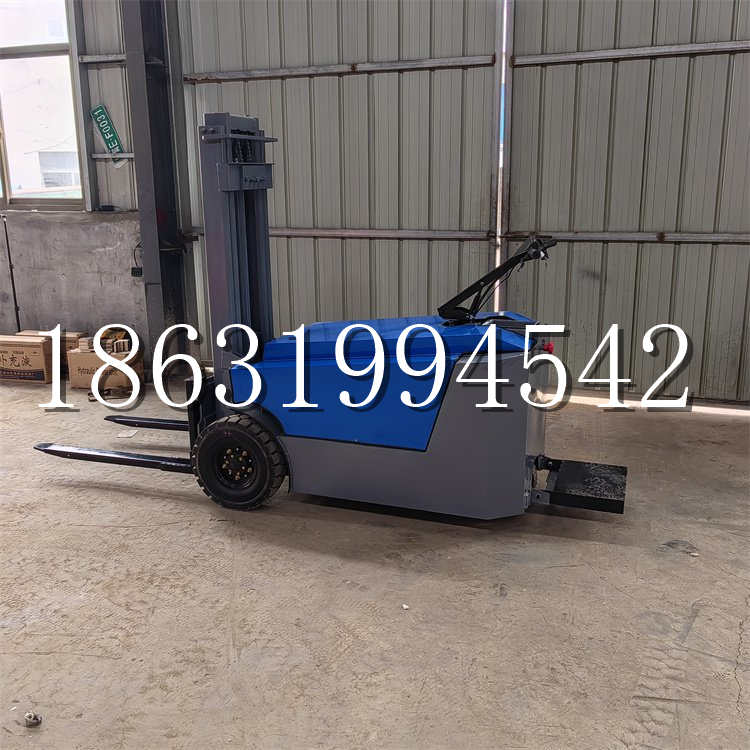 葫芦岛市全电动叉车插腿式堆高车液压装卸车1.5吨升高小型站驾式铲车